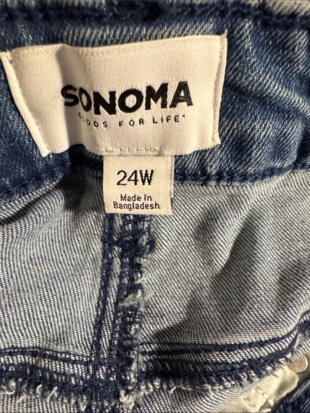 Mid Rise Bootcut Jeans - Picture 4 of 6